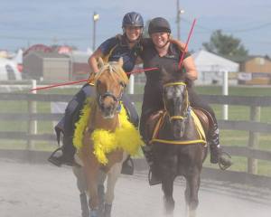 10616185_760567705213_1083592131008983793_n